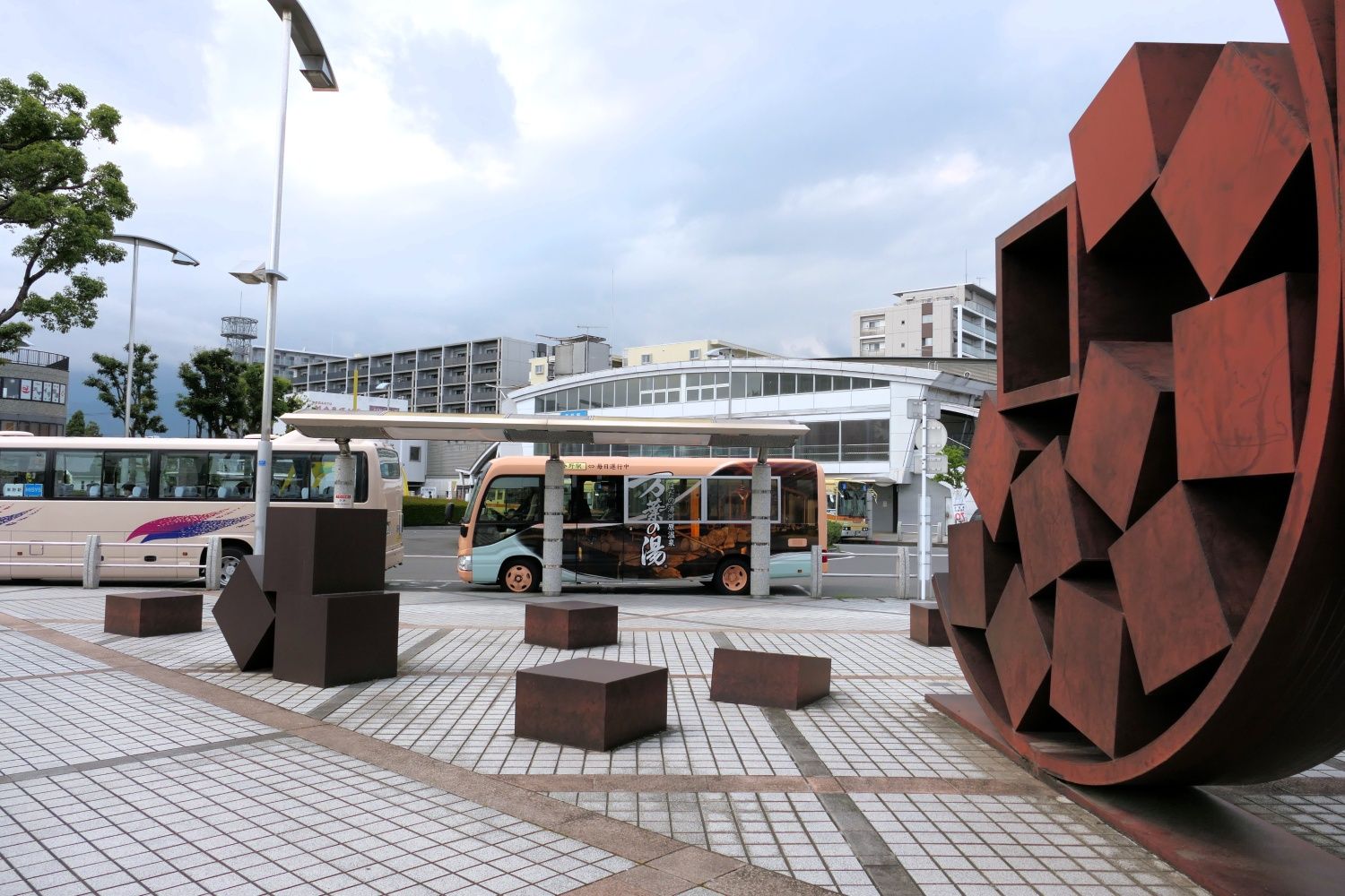 小田急　秦野駅　南口