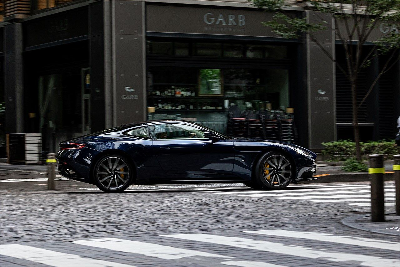 アストンマーティン「DB11」（写真：三木 宏章）