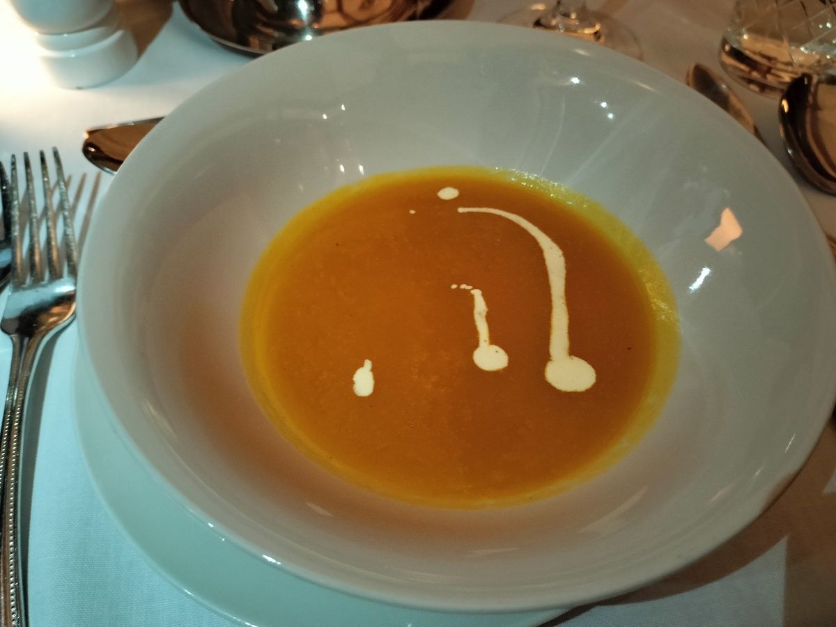 ローストパンプキンのスープ（写真：筆者撮影）