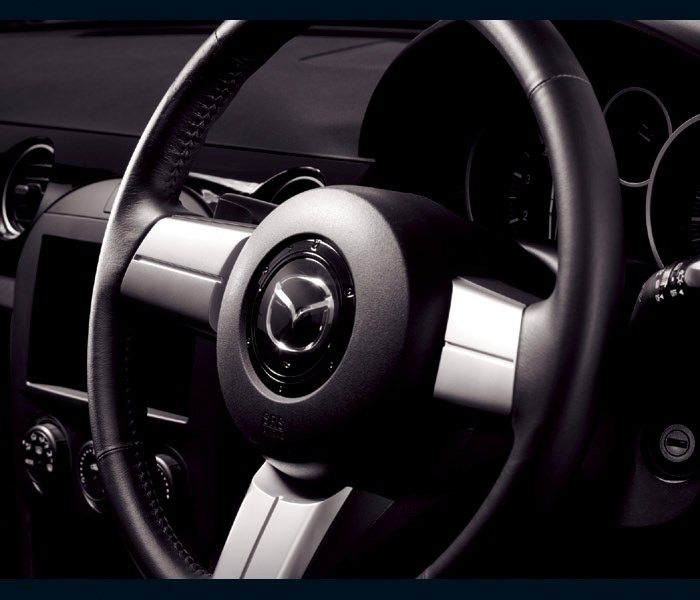 マツダの3代目「ロードスター（NC1）」（写真：マツダ）