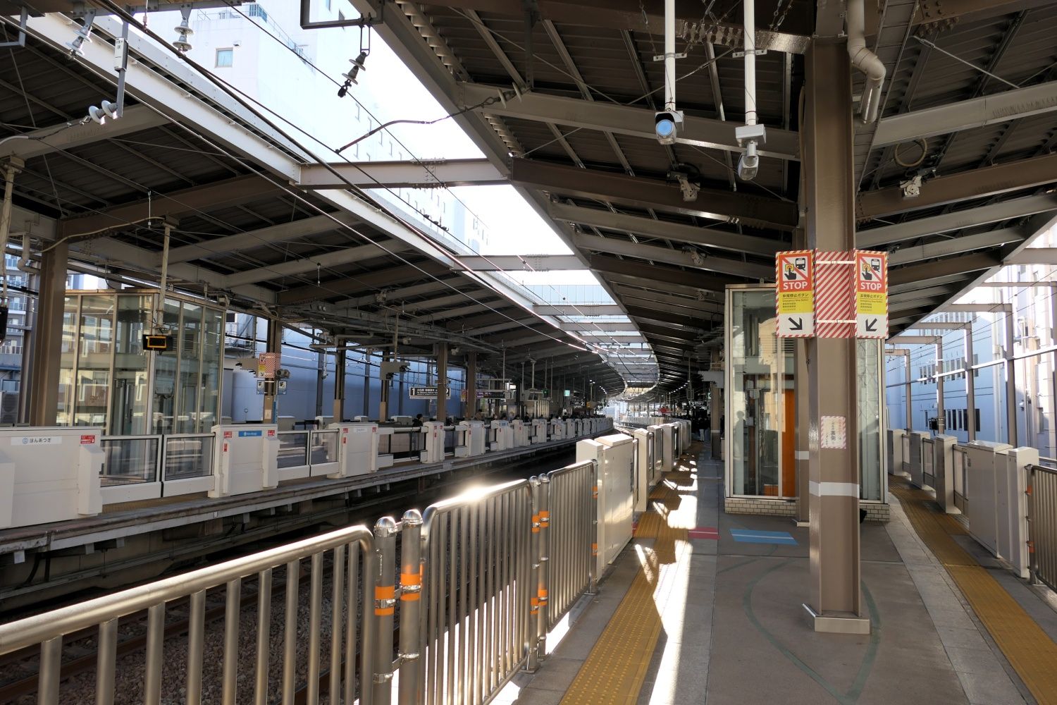 現在の本厚木駅上りホーム（記者撮影）