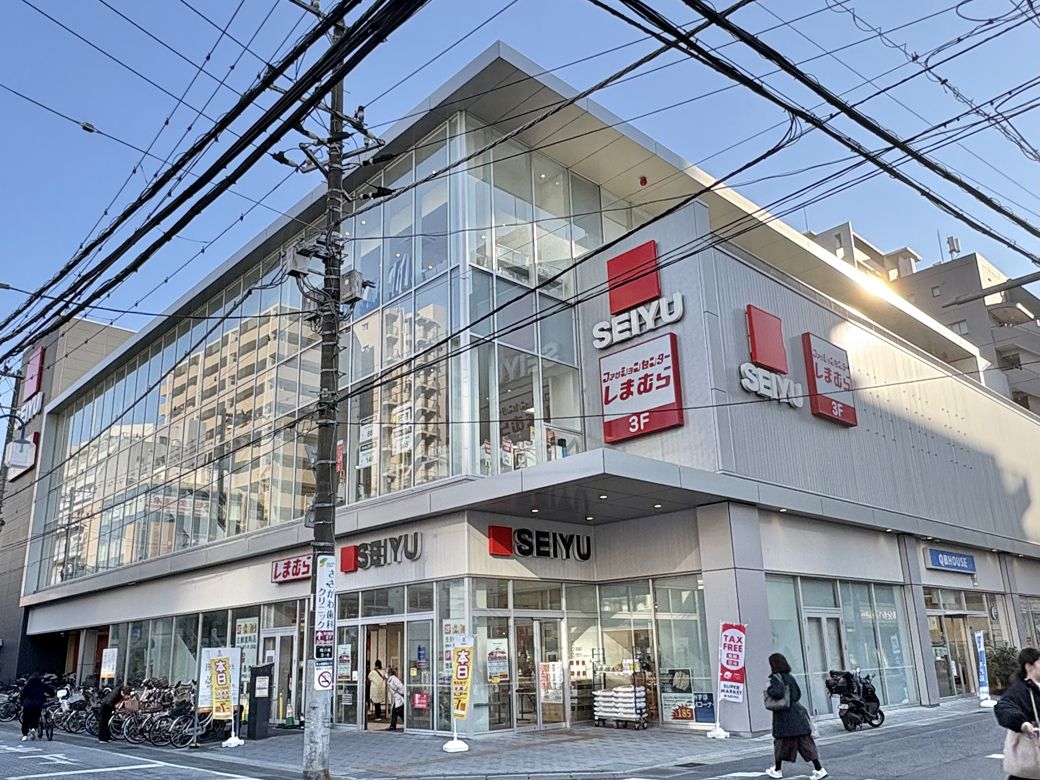 本八幡駅の駅南にある西友（写真：筆者撮影）