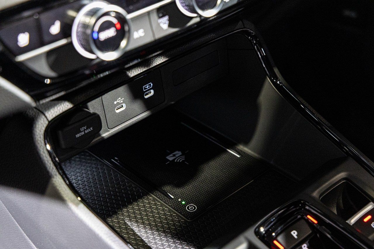 ホンダ新型「CR-V e:HEV」（写真：三木 宏章）