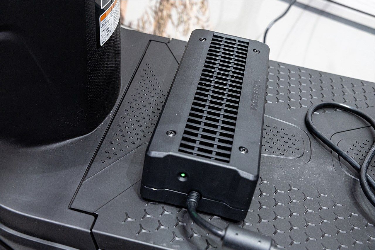 原付一種のホンダ新型電動スクーター｢アイコンe:｣（写真：三木 宏章）