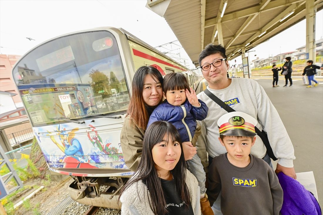 11月9日に石巻駅で開いた「マンガッタンライナーⅡ」引退撮影会の様子（撮影：武川健太）