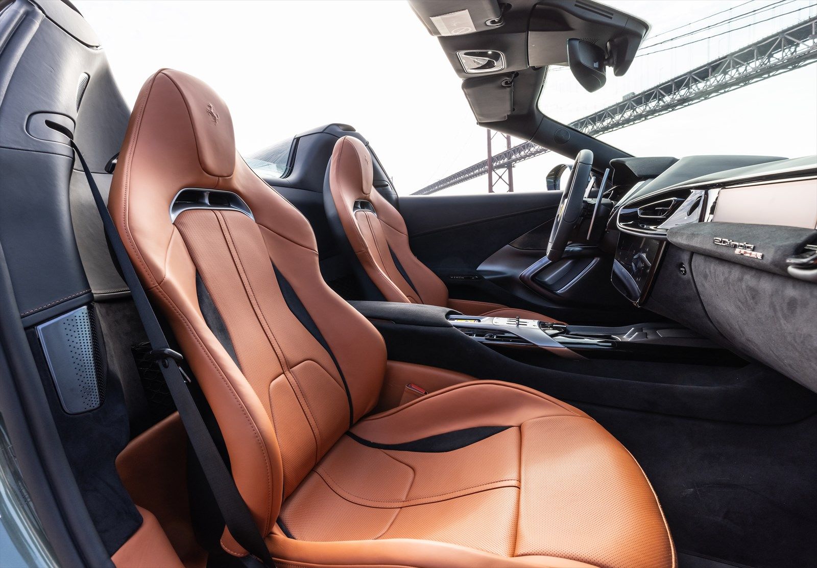 フェラーリの新型車「12チリンドリ・スパイダー」（写真：Ferrari SpA）