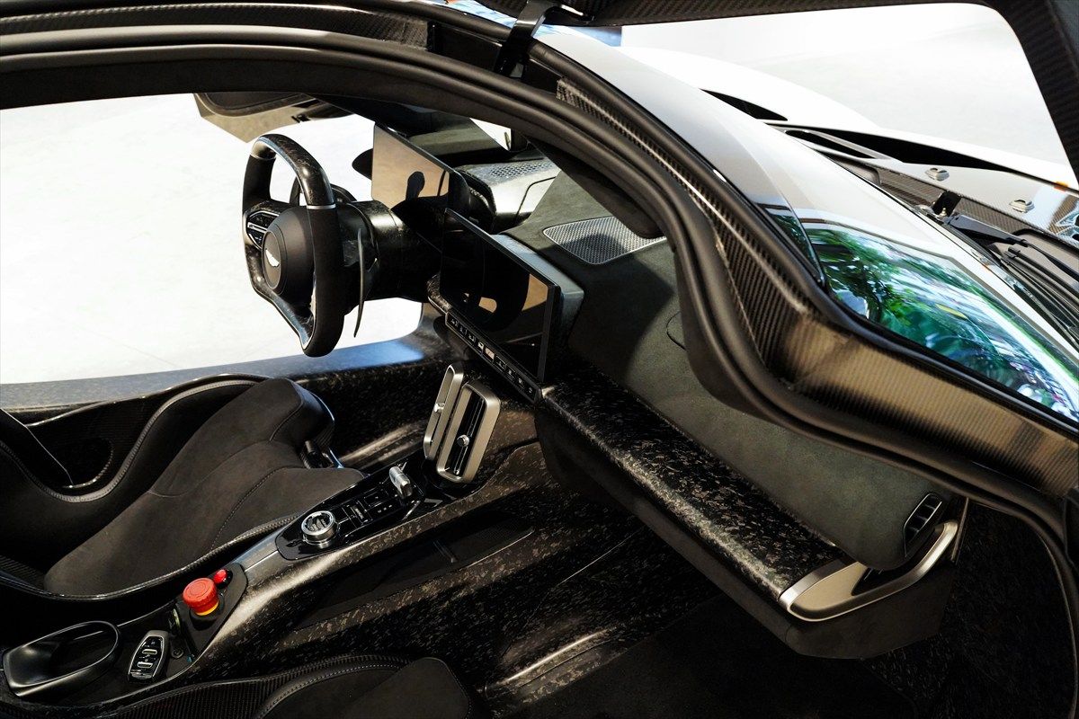 アストンマーティン「ヴァルハラ」（写真：Aston Martin）