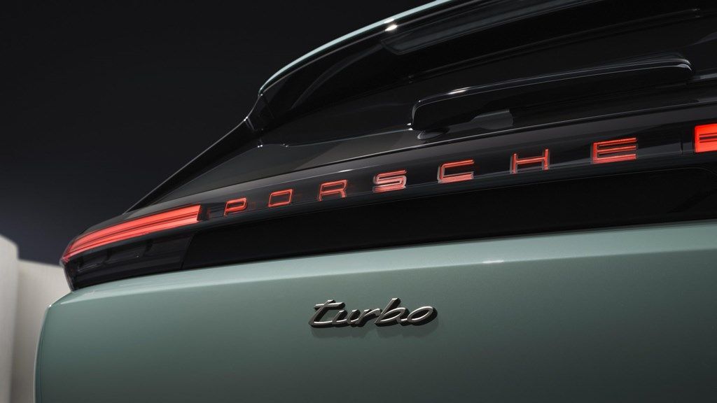ポルシェの新型EV「カイエン・ターボ・エレクトリック」（写真：Porsche AG）