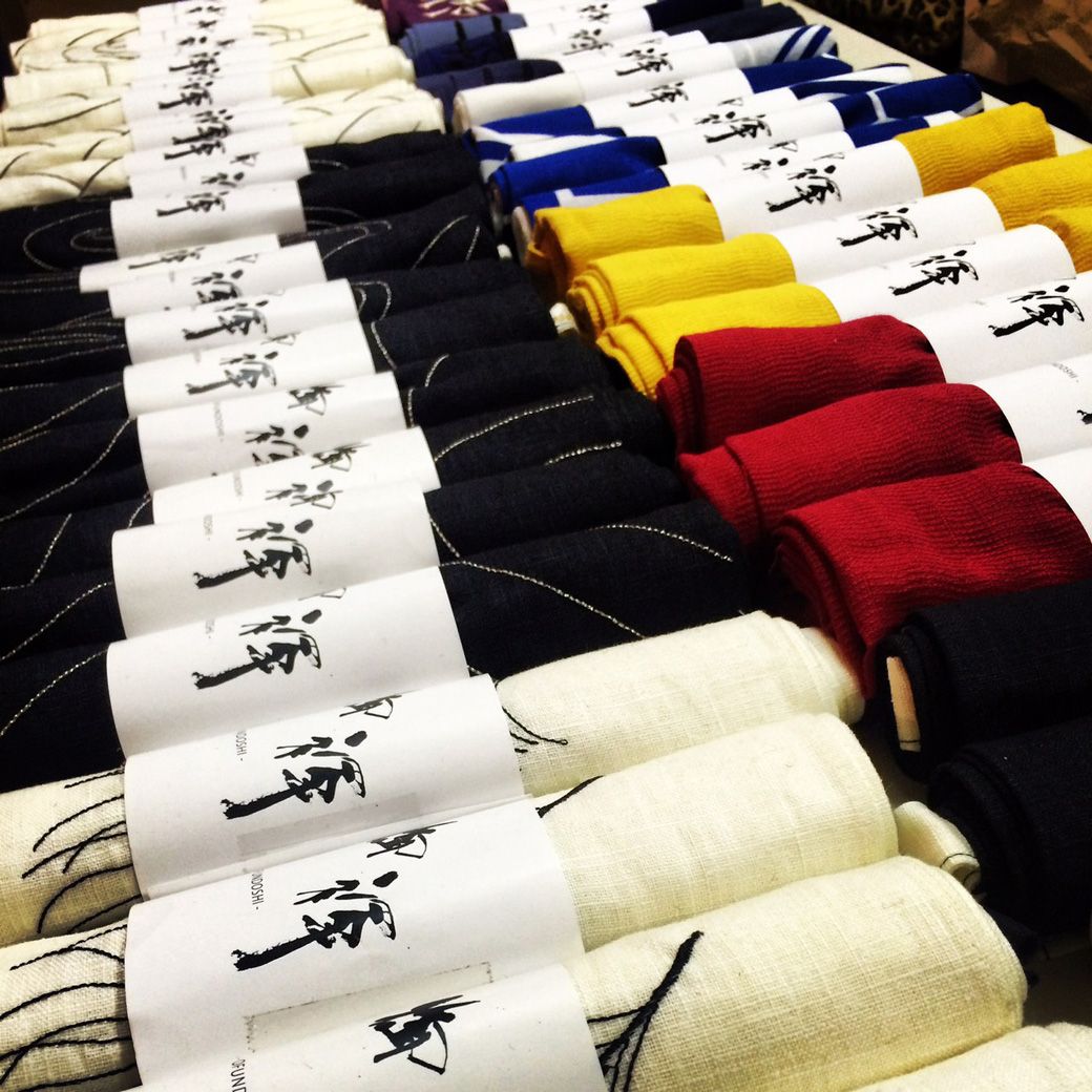 息子の輝明さんがデザインしているふんどし（写真提供：なにわ小町）