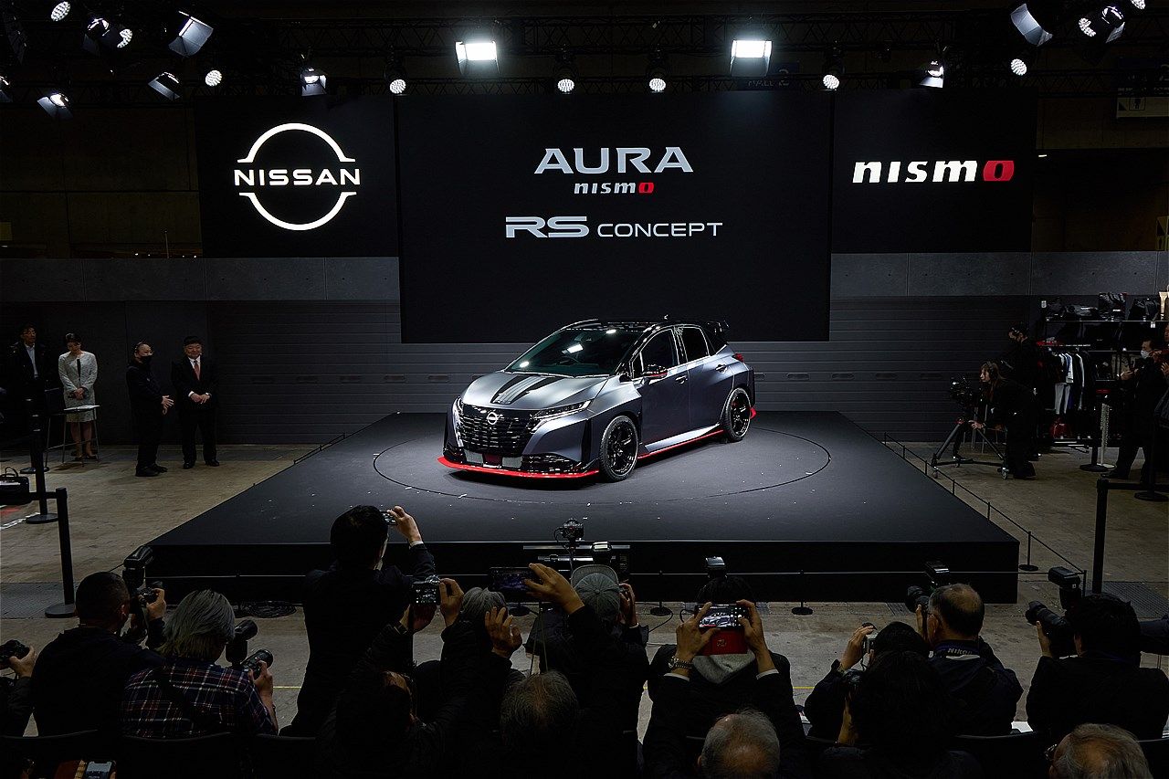 東京オートサロン2026で公開された日産「オーラNISMO RSコンセプト」（写真：日産自動車）