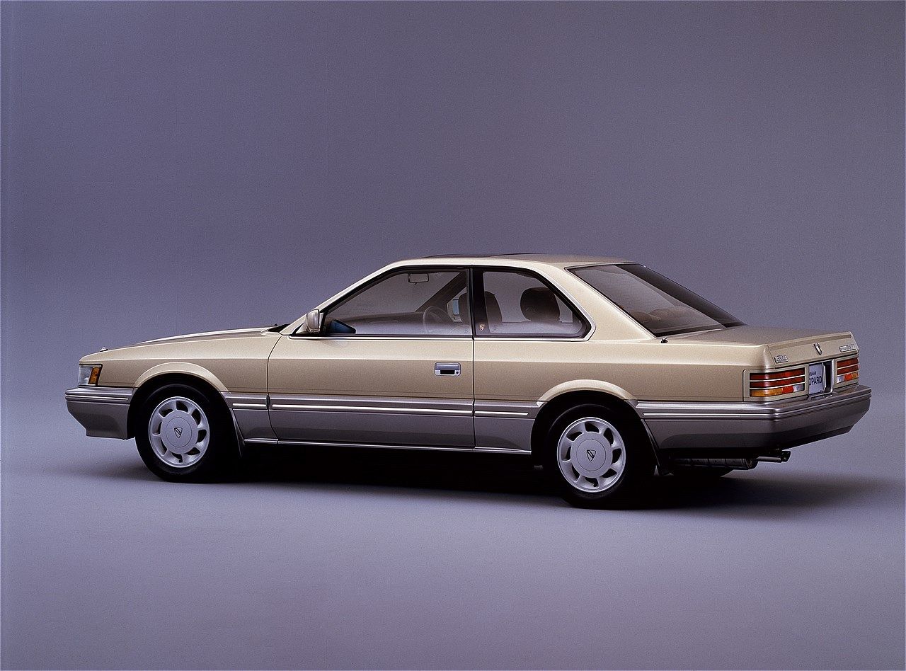 日産の2代目「レパード」（写真：日産自動車）