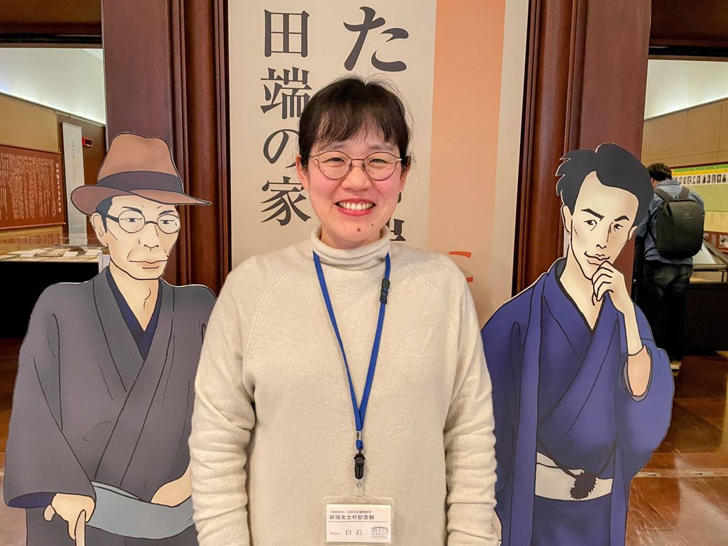 白石顕子さんと室生犀星（左）、芥川龍之介（右）（筆者撮影）