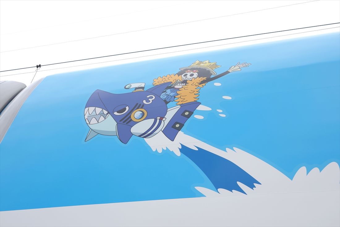 車両のあちこちにキャラクターのラッピングを施している（撮影：尾形文繁）