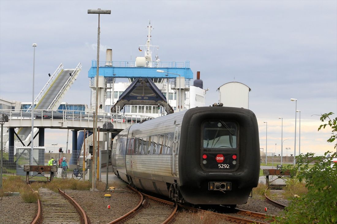 ドイツとデンマーク間の鉄道連絡船による航送に使われたIC3型気動車。前面がゴムに覆われたデザインが特徴だ(撮影:橋爪智之)