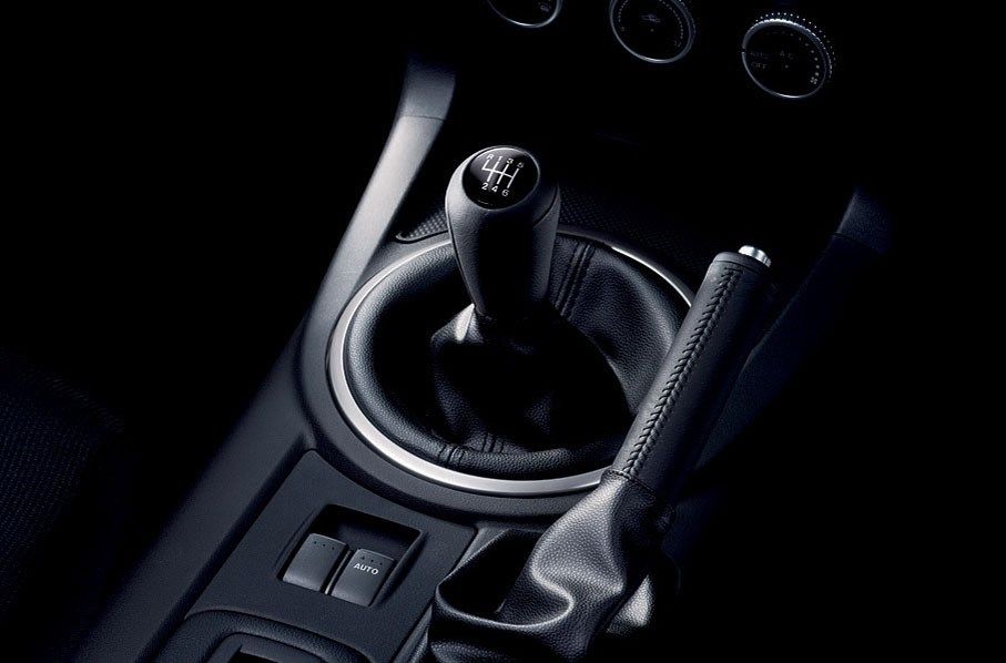 マツダの3代目「ロードスター（NC3）」（写真：マツダ）