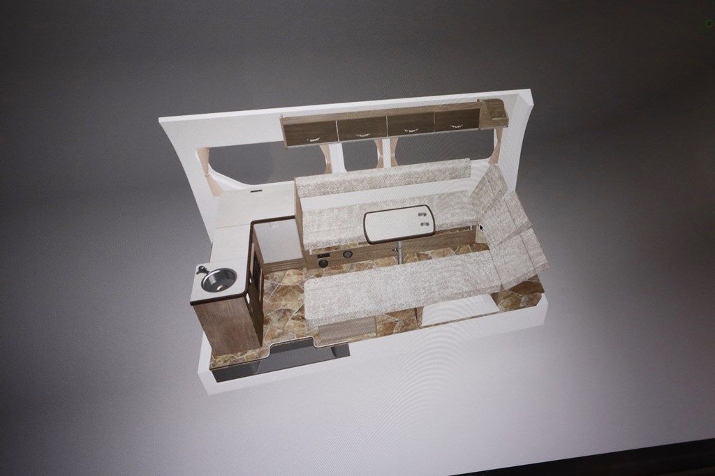 新型キャンピングカー「レクビィ プラスリビン」の3Dシミュレーションや選べるフロアの柄など（写真：筆者撮影）