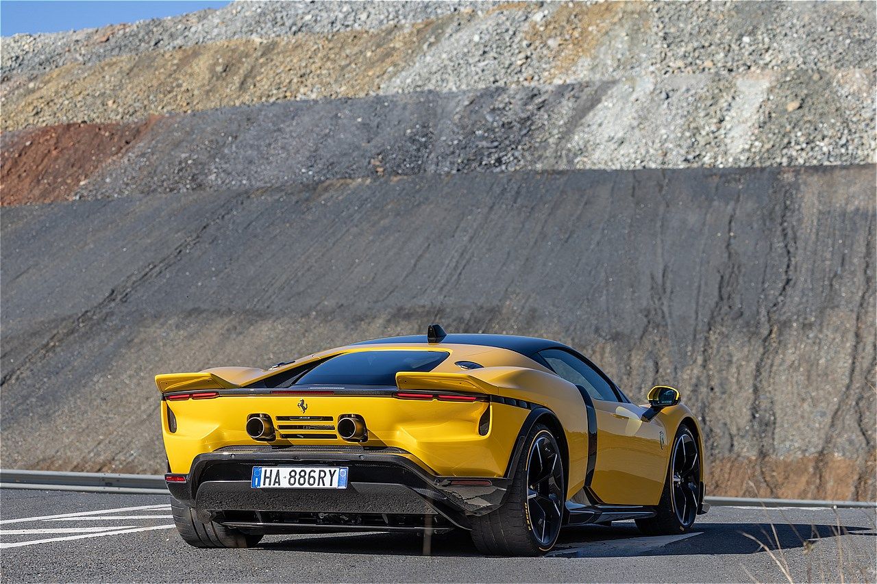 フェラーリの新型車「849テスタロッサ」（写真：Ferrari Japan）