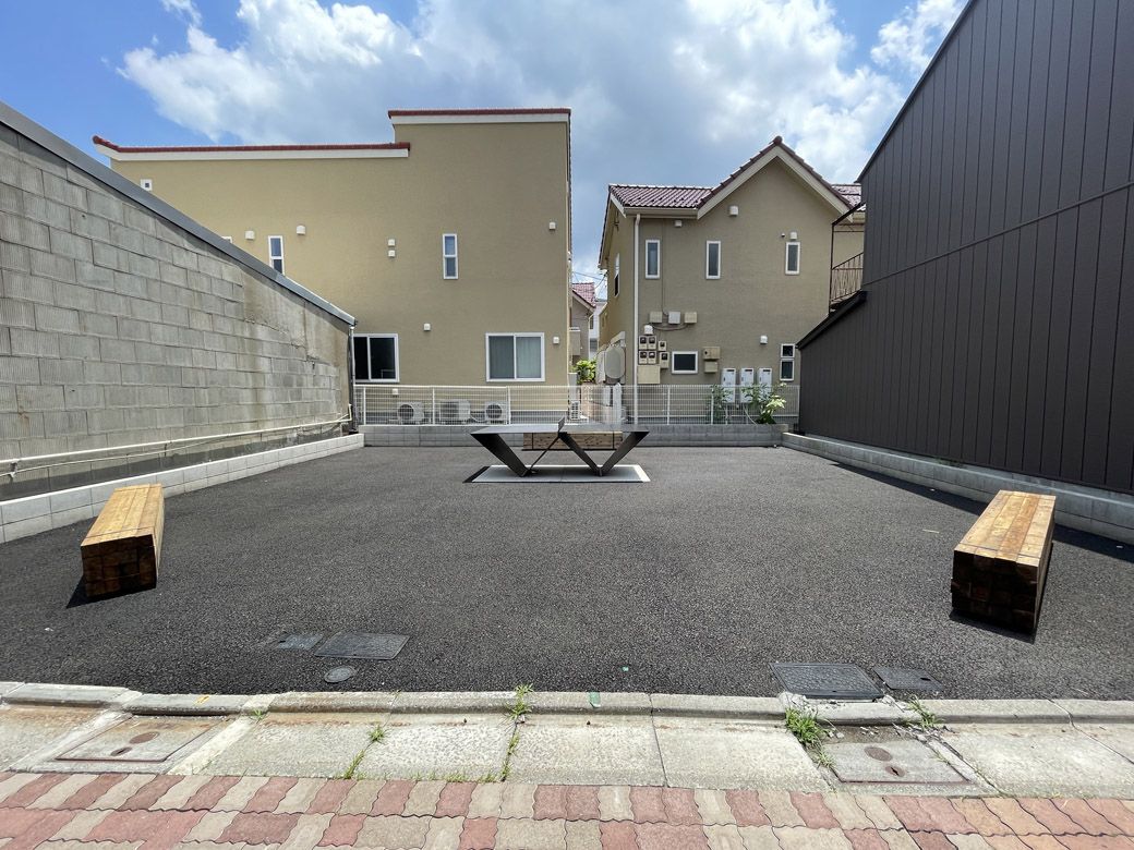 京島地区　下町人情キラキラ橘商店街に置かれた卓球台（筆者撮影）