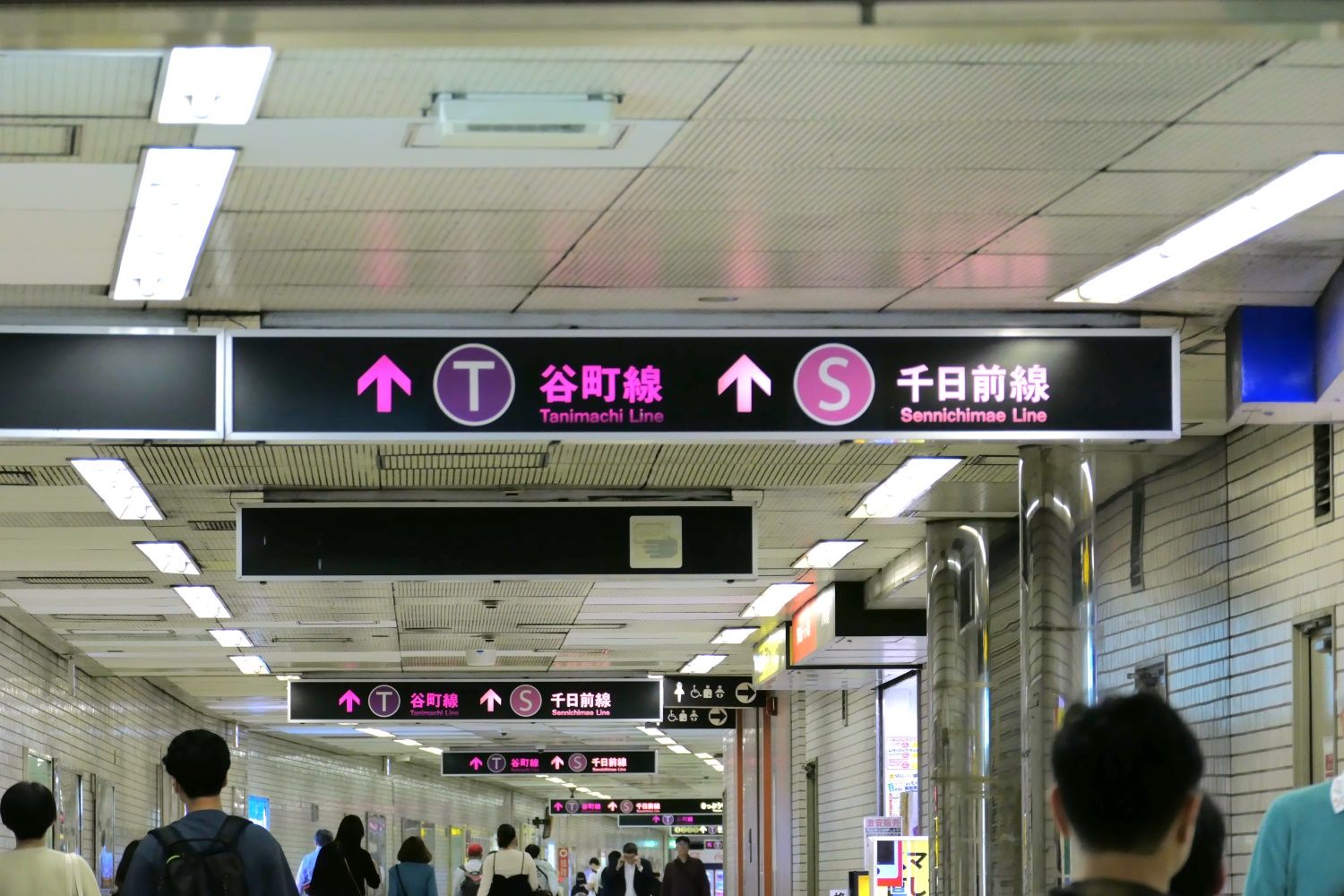 大阪上本町駅　地下通路