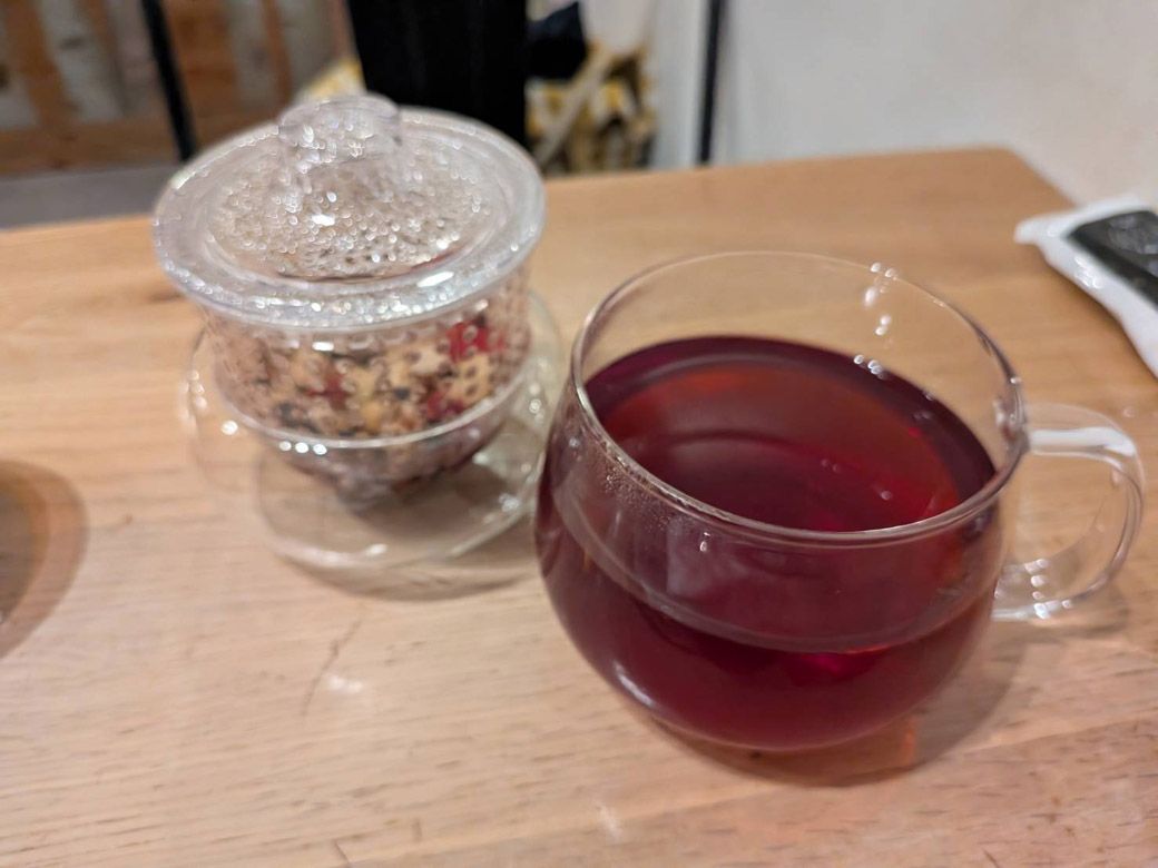 フレーバーティー「ベリーベリーショコラ」（写真：筆者撮影）