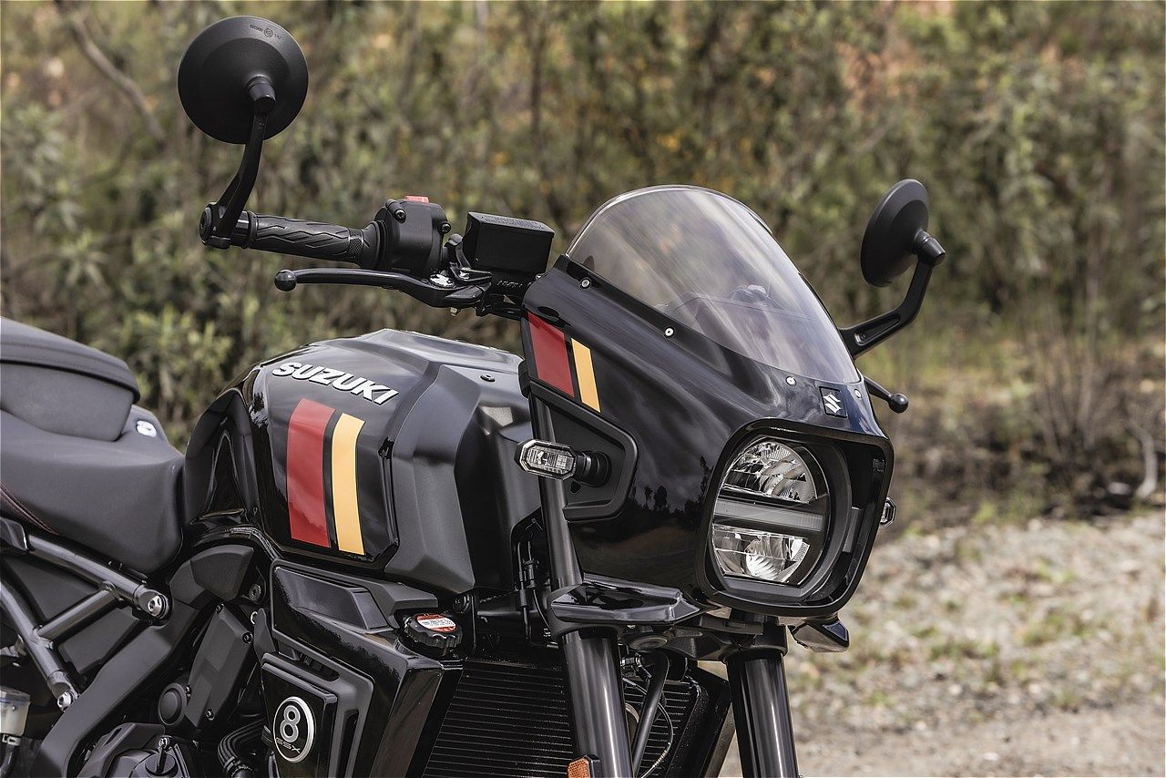 スズキの新型「GSX-8T/GSX-8TT」（写真：スズキ）