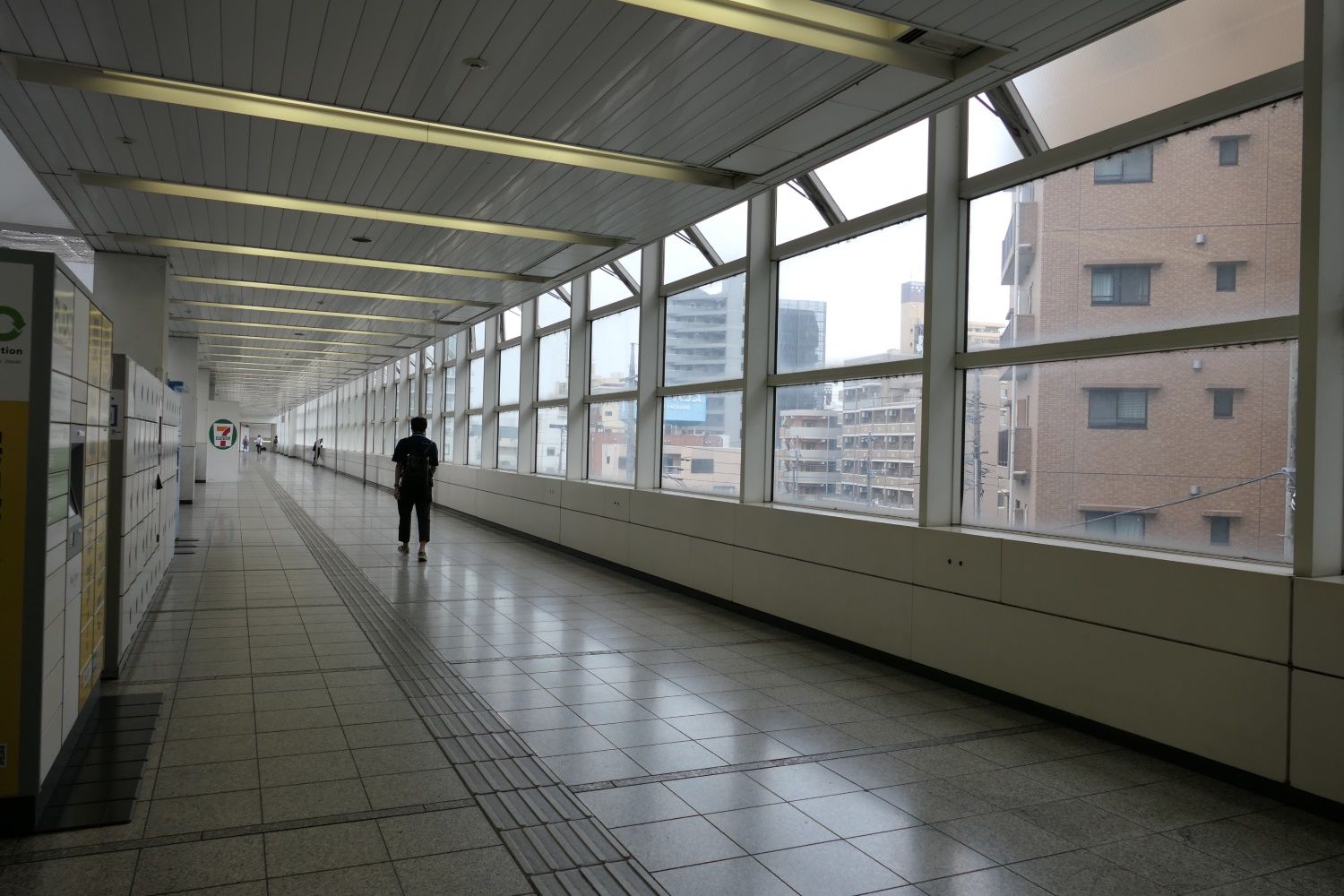 相模大野駅の通路