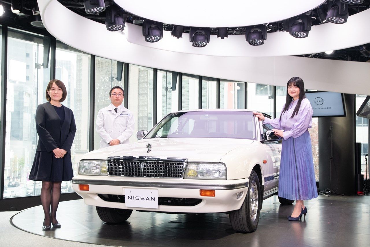 伊藤かずえさんと愛車の写真など（写真：日産自動車）