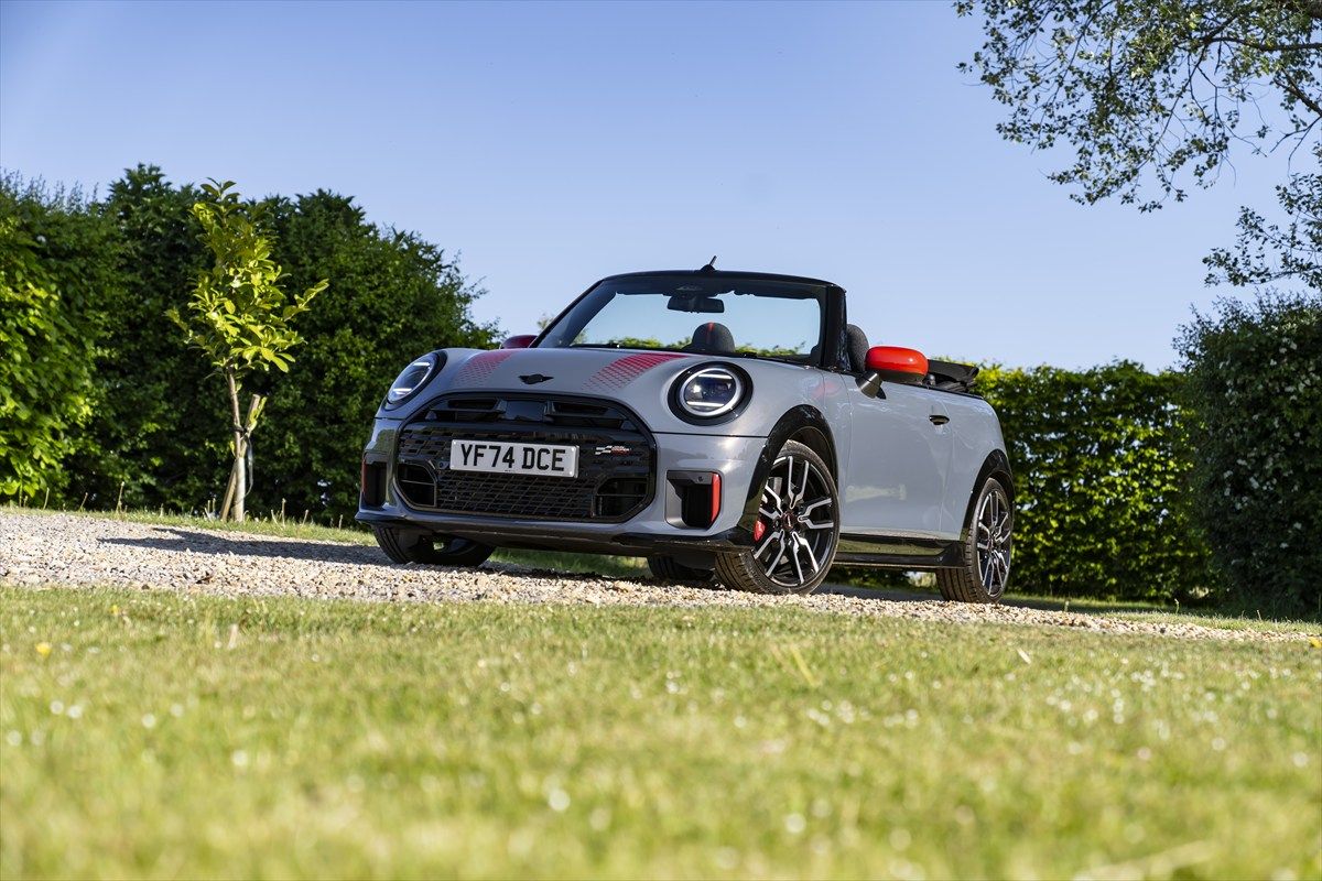 ミニ・コンバーチブル・ジョン・クーパー・ワークス（写真：MINI）