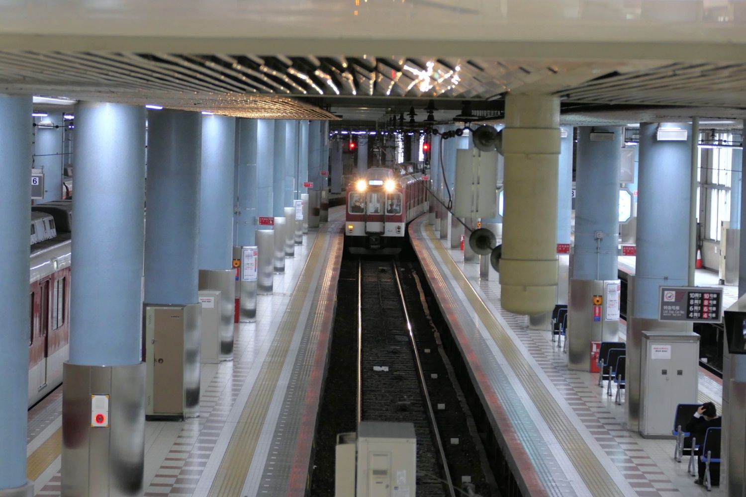 上本町駅　地上ホーム