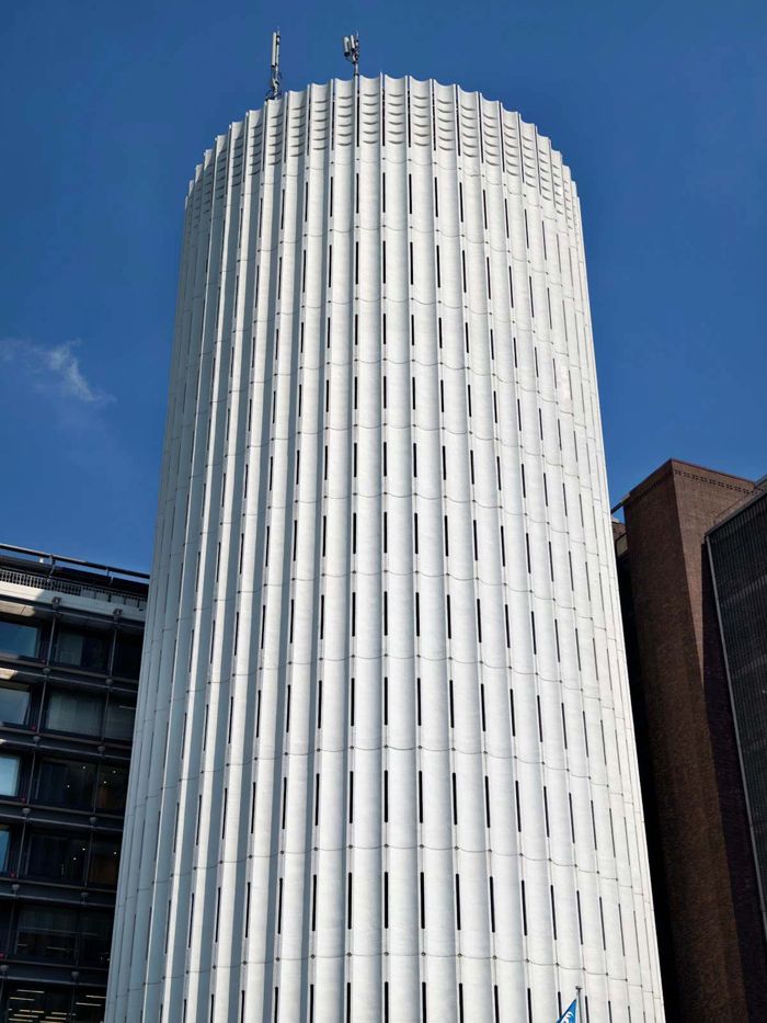 合理的かつ、デザインとしても美しい白亜のコア（筆者撮影）