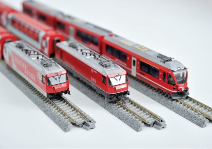 ho scale japanese trains