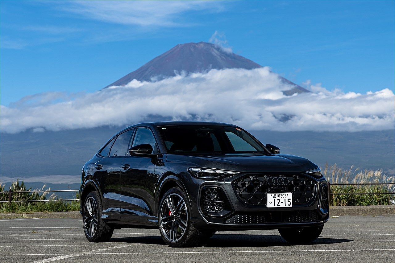 アウディの新型「SQ5スポーツバック」（写真：三木 宏章）