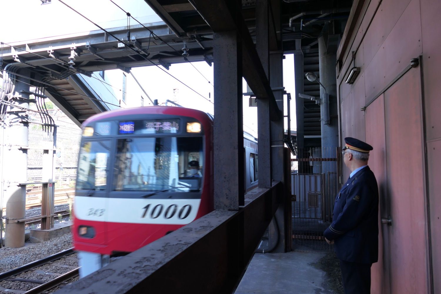 神奈川駅のバックヤード