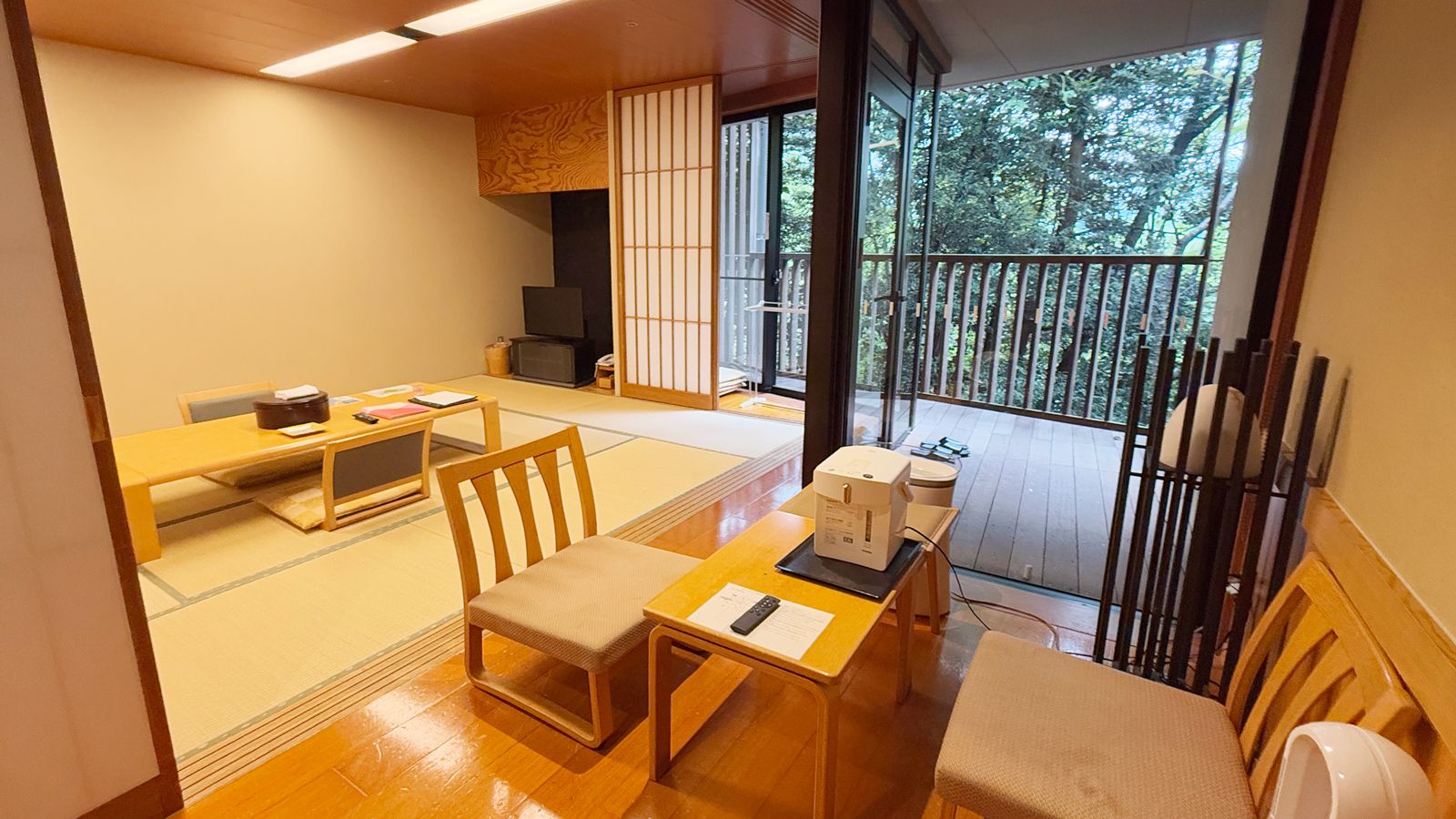 9000円とは思えない、港区民保養施設大平台みなと荘の客室(筆者撮影)