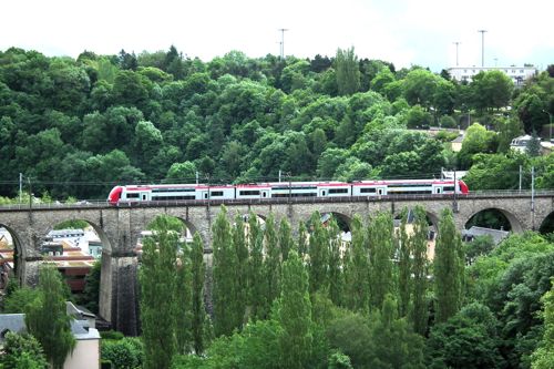 ルクセンブルク国鉄の2階建て電車（2012年 筆者撮影）