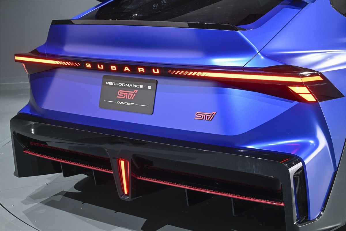 パフォーマンスE STIコンセプト（写真：SUBARU）