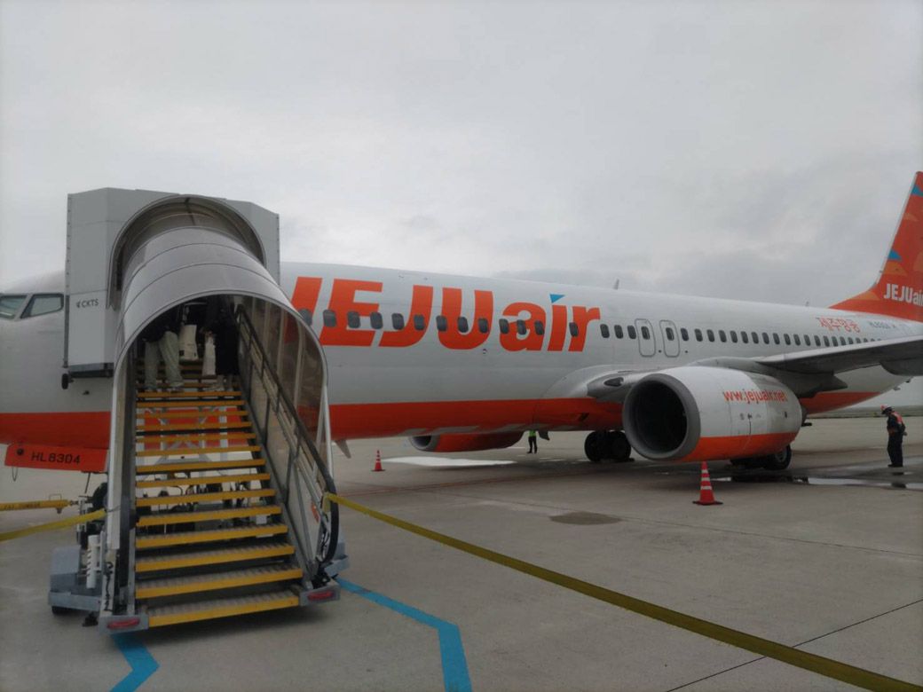 大阪→韓国はLCCのチェジュ航空（著者撮影）