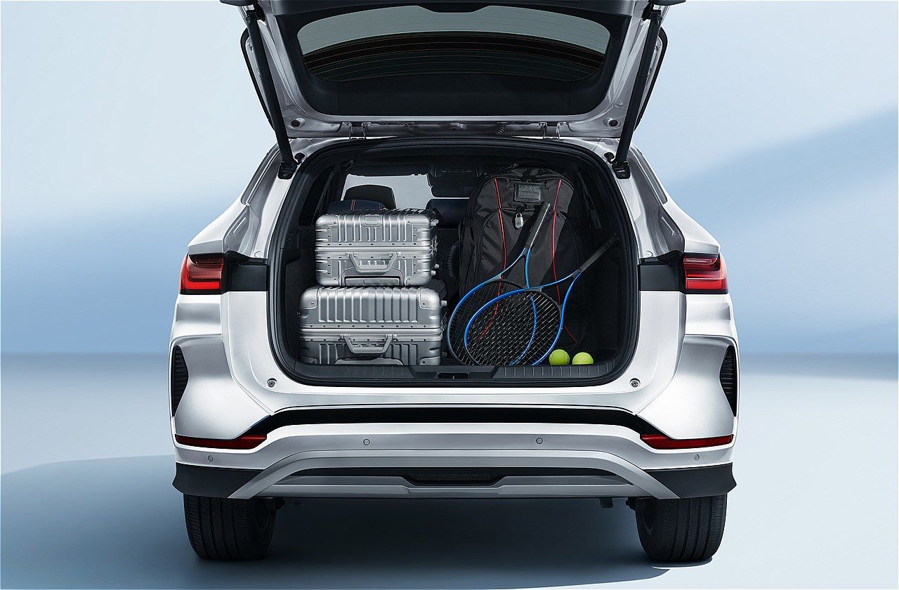 BYD「シーライオン6」（写真：BYD Auto Japan）