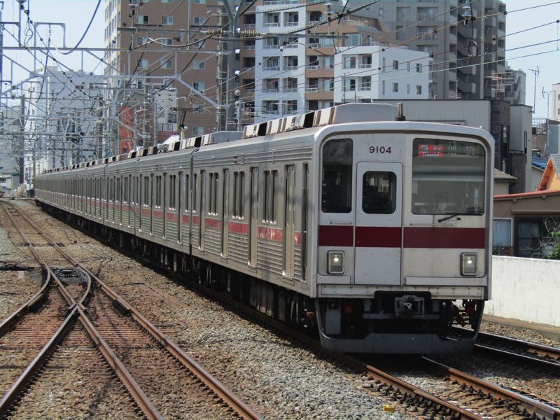 東武東上線9000系（筆者撮影）