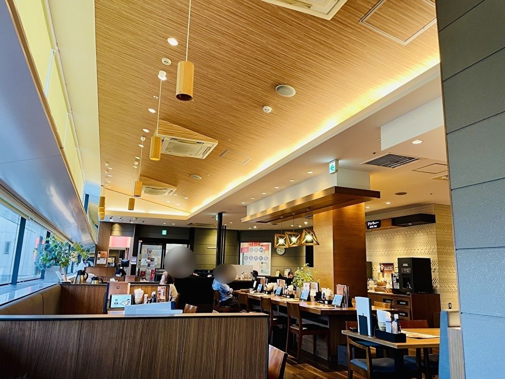 客層や人数（おひとりさまでもファミリーでも）を問わない大戸屋のレイアウト（筆者撮影）