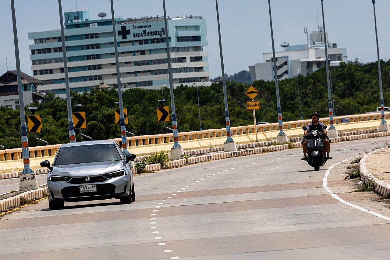 タイで試乗したホンダ「シビック e:HEV RS」（写真：筆者撮影）