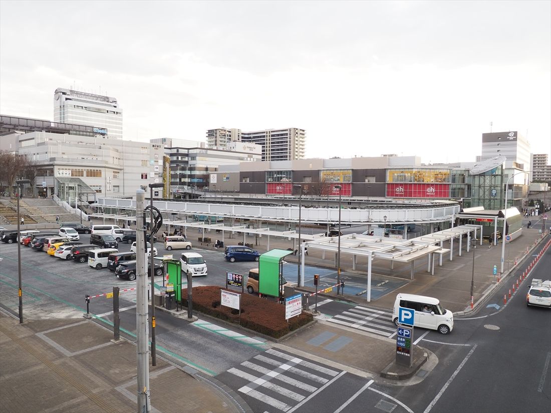 終点のつくば駅周辺。駅は地下にある（記者撮影）