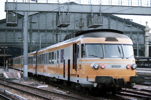 フランス国鉄非電化区間の高速化はガスタービン車両が貢献（1985年 筆者撮影）