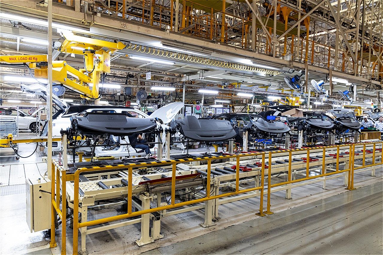 エクスフォースHEVなどの生産を行う、三菱のレムチャバン工場（筆者撮影）