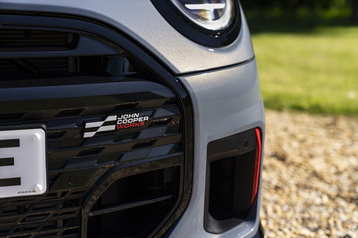 ミニ・コンバーチブル・ジョン・クーパー・ワークス（写真：MINI）