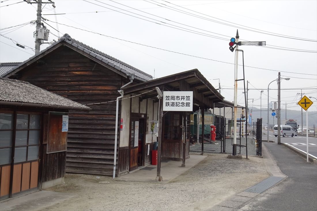 岡山県の井笠鉄道記念館。かつての駅を利用している（撮影：南正時）