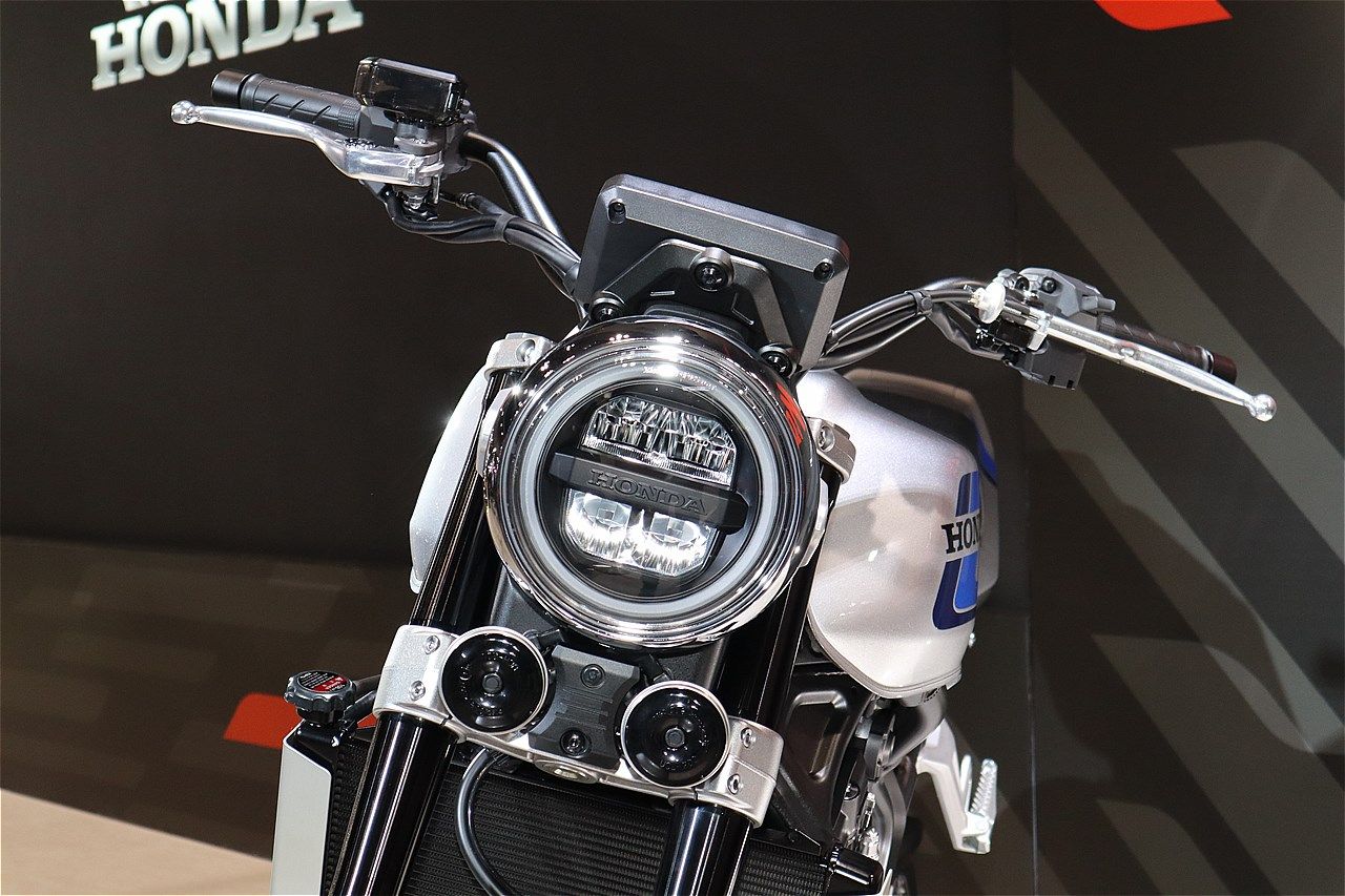 第52回 東京モーターサイクルショーに展示されたホンダ「CB1000Fコンセプト」(筆者撮影）