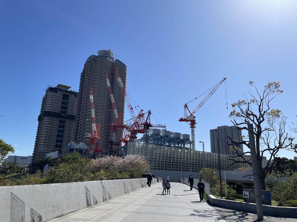 マンション開発が続く東雲地区（筆者撮影）