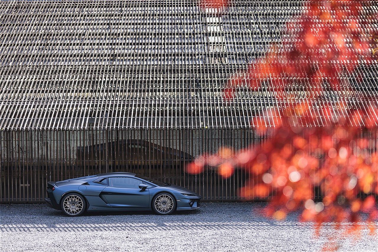 ランボルギーニの新型車「テメラリオ」（写真：Lamborghini）