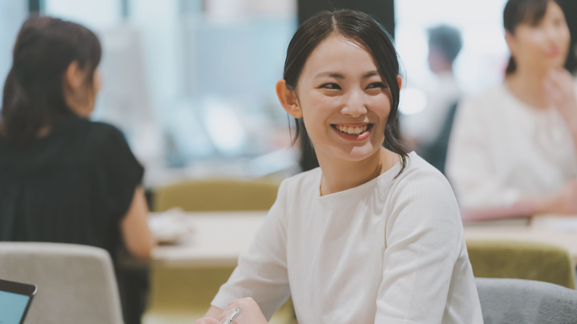 仕事中 なぜか機嫌がいい人 がしていないこと リーダーシップ 教養 資格 スキル 東洋経済オンライン 経済ニュースの新基準